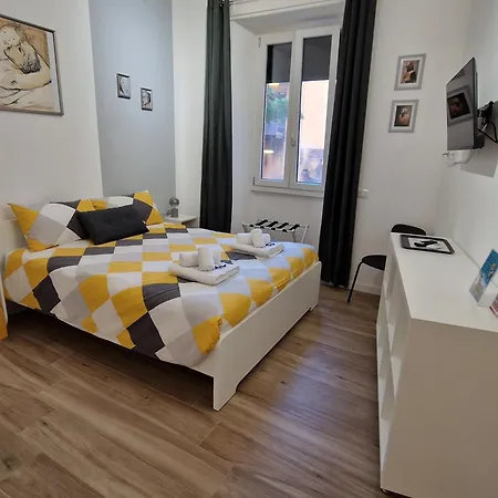 Varia Domus Apartment *